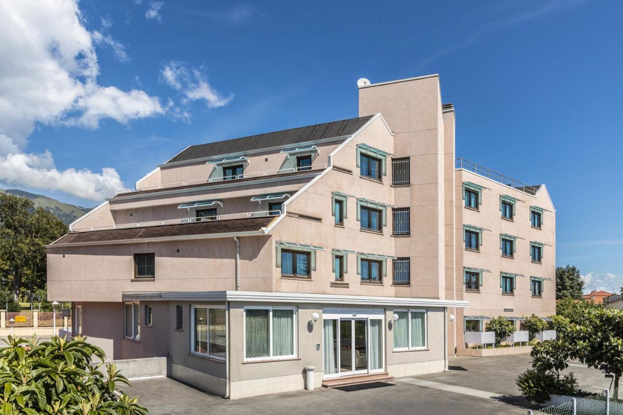 Aviano Palace Hotel Buitenkant foto